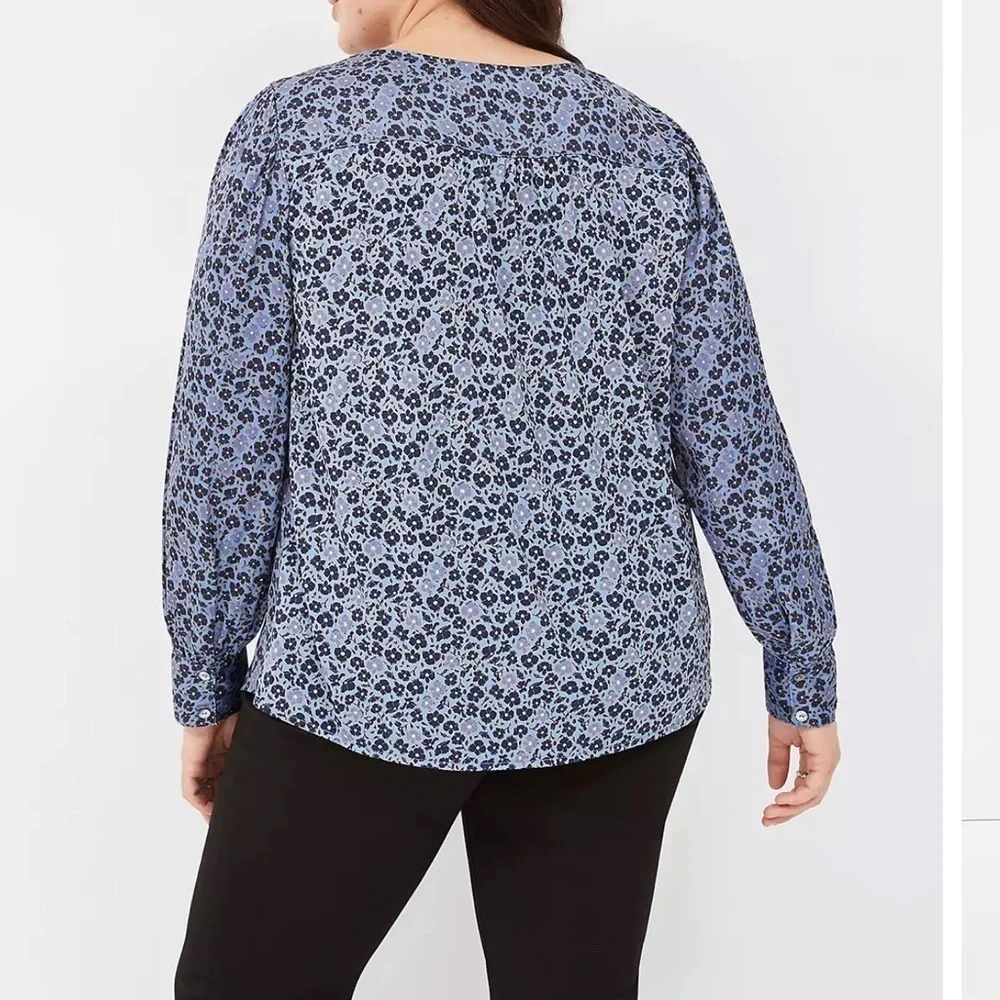 Lane Bryant Ruched Button-Front Knit & Woven Blouse Blue Floral Plus Size 14/16 - Picture 4 of 11